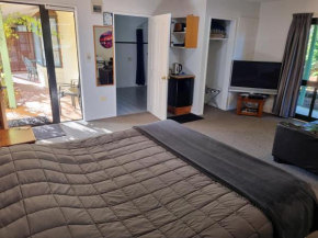 Гостиница Glenalvon Lodge Motel  Хэнмер-Спрингз